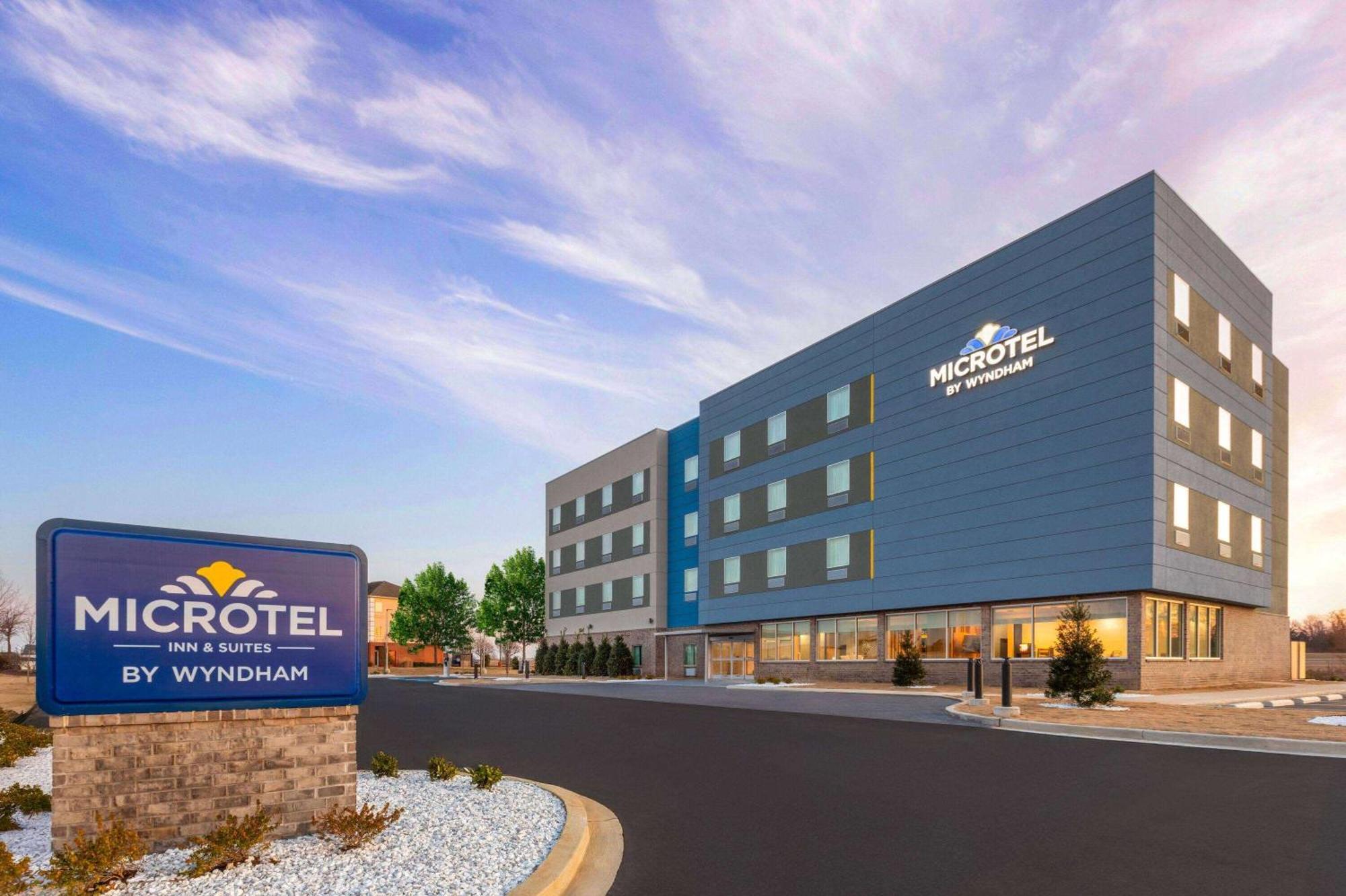 Microtel Inn & Suites By Wyndham Olive Branch Exterior photo